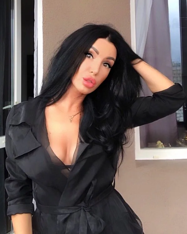 Полина