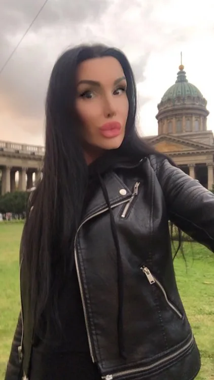 Полина